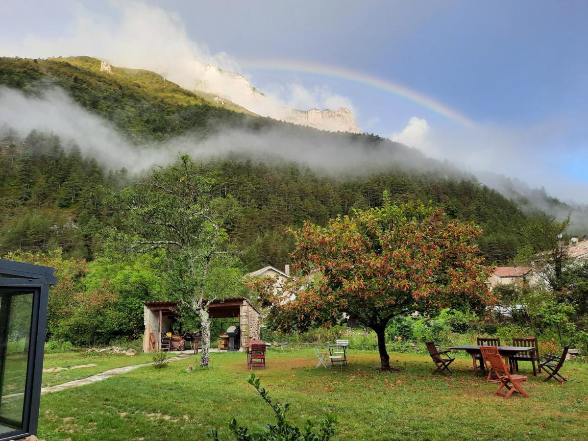 La Bergerie A Menee Hotel Châtillon-en-Diois Kültér fotó
